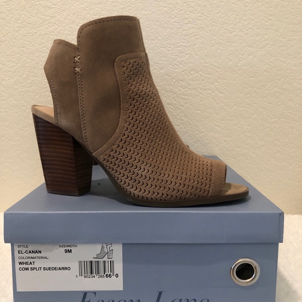 Essex Lane Women's Peep Toe Booties - Wheat - size 9M